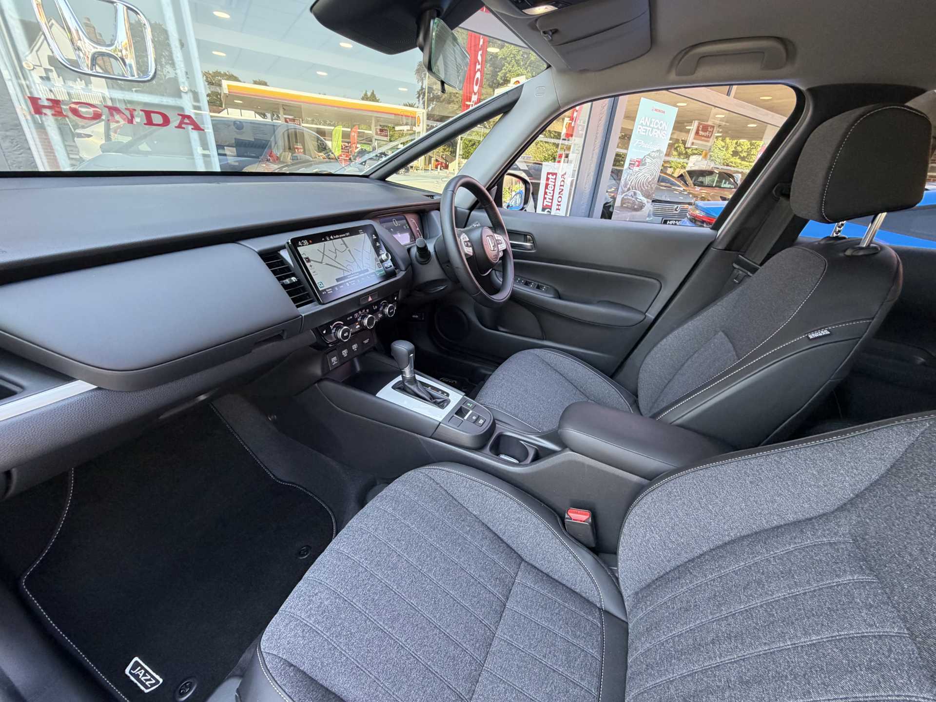 Honda Jazz 1.5 i-MMD Hybrid Advance 5dr eCVT - Image 2