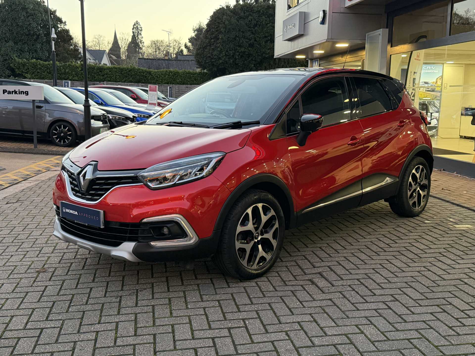 Renault CAPTUR 1.3 TCE 150 GT Line 5dr EDC - Image 10