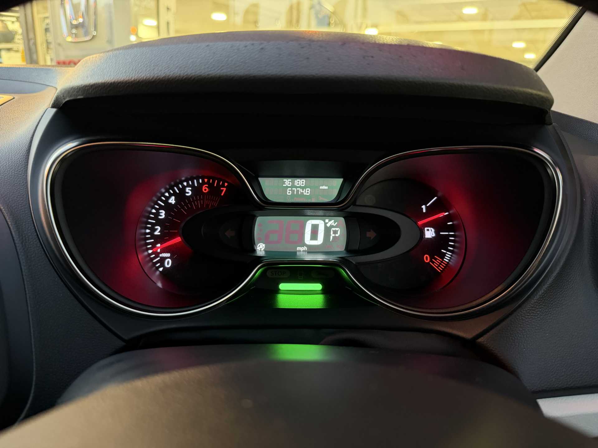 Renault CAPTUR 1.3 TCE 150 GT Line 5dr EDC - Image 11