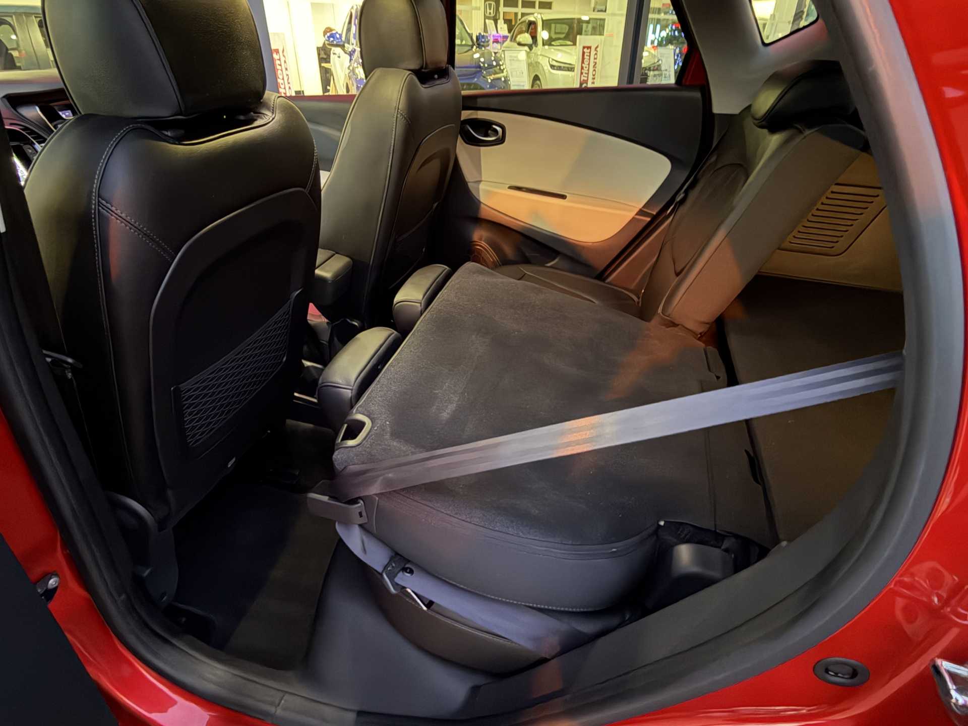 Renault CAPTUR 1.3 TCE 150 GT Line 5dr EDC - Image 18