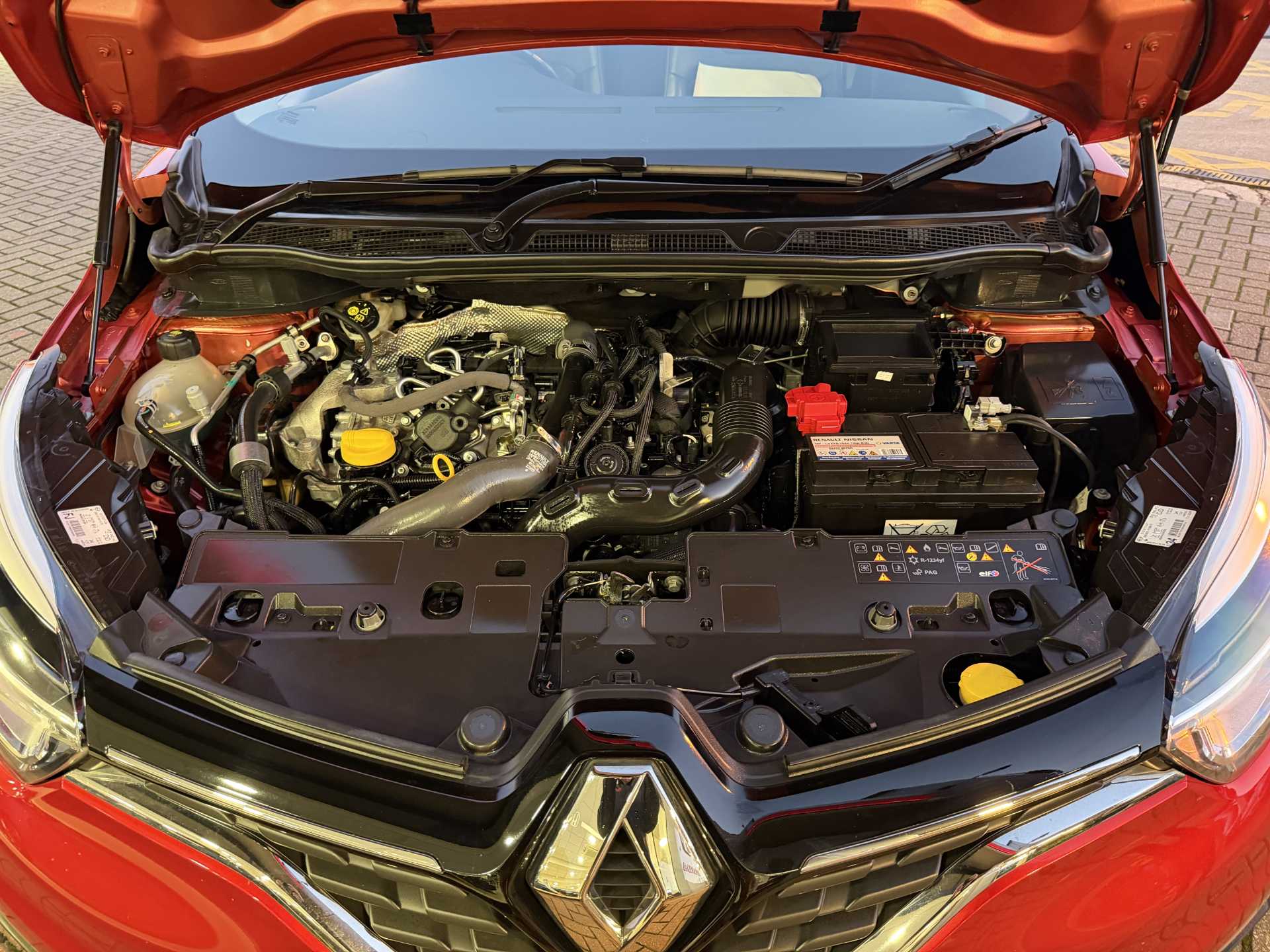 Renault CAPTUR 1.3 TCE 150 GT Line 5dr EDC - Image 20