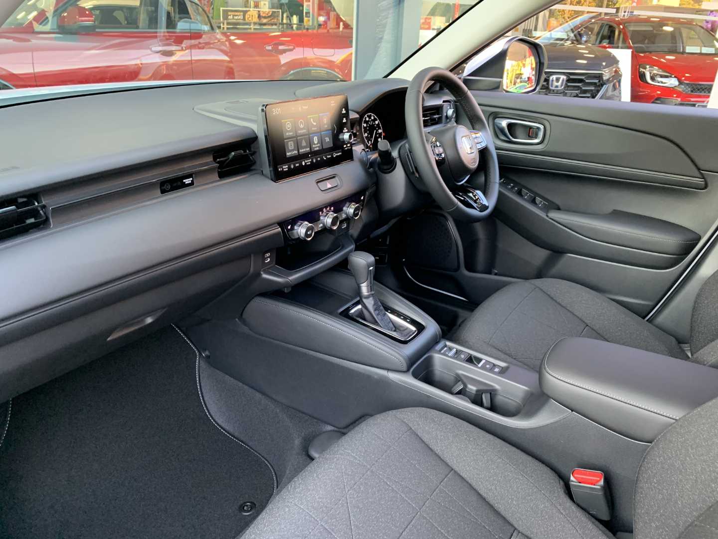 Honda HR-V 1.5 eHEV Elegance 5dr CVT - Image 2