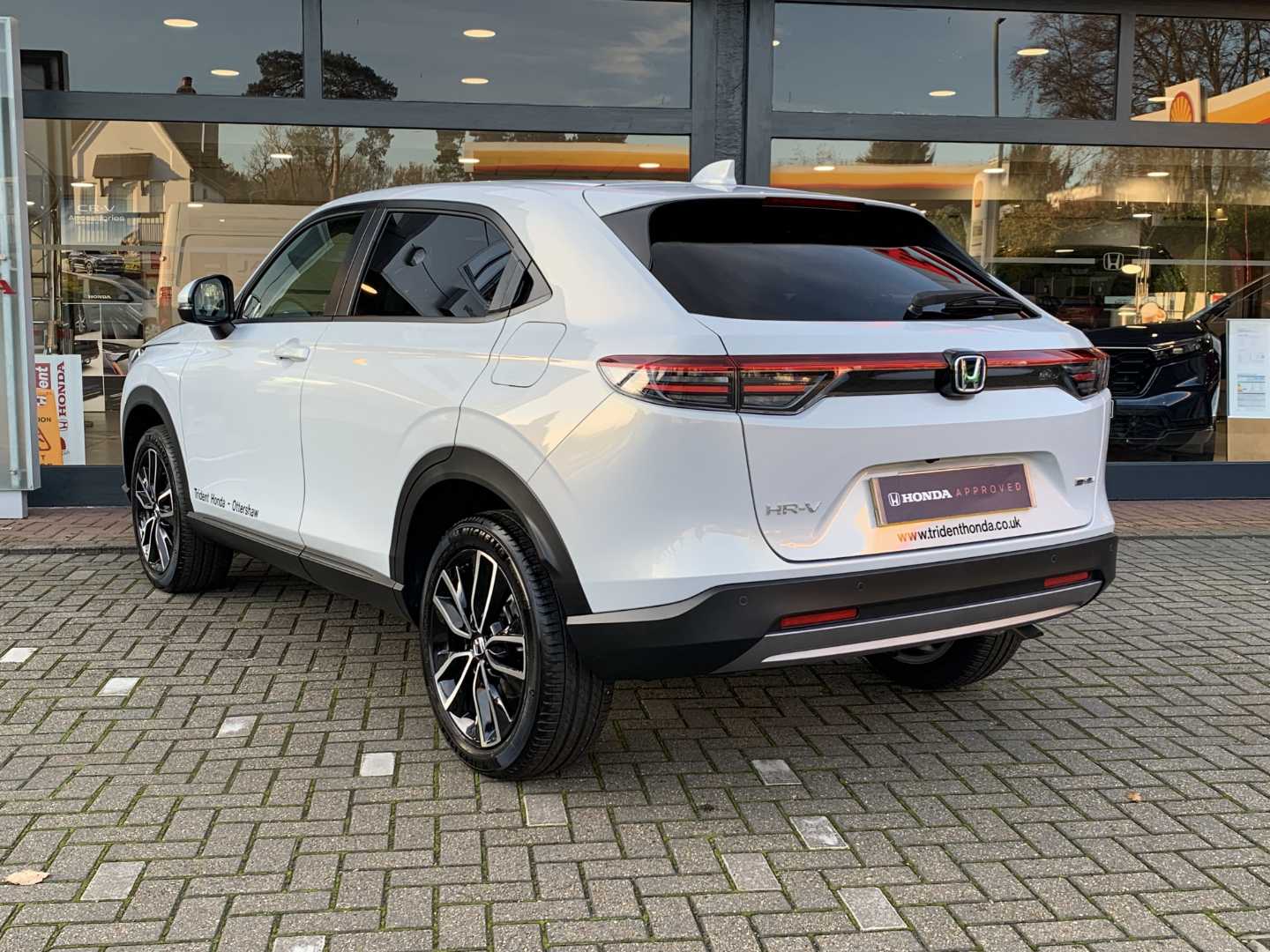 Honda HR-V 1.5 eHEV Elegance 5dr CVT - Image 3