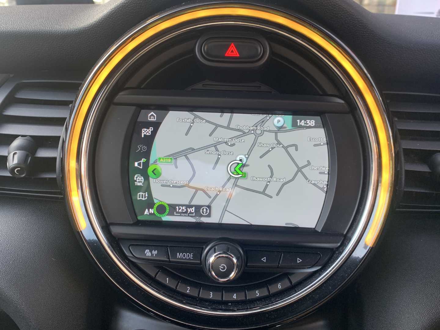 MINI HATCHBACK 1.5 Cooper Sport II 3dr Auto [Comfort/Nav Pack] - Image 16