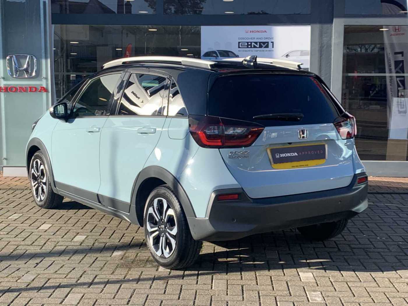 Honda Jazz 1.5 i-MMD Hybrid Crosstar EX 5dr eCVT - Image 3