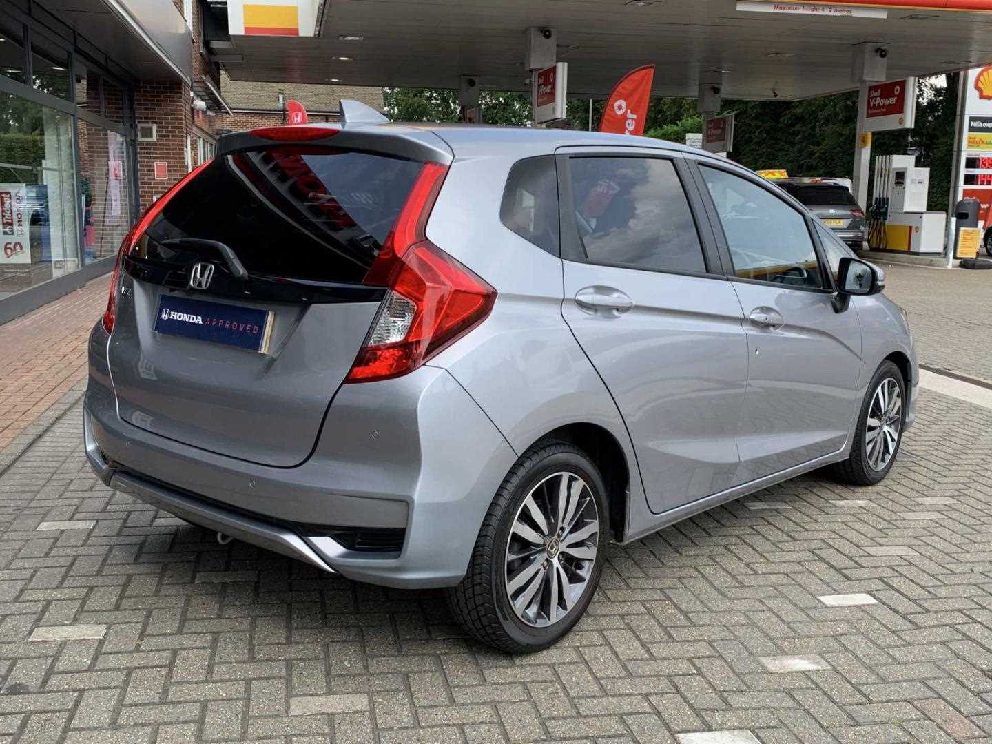 Honda JAZZ 1.3 i-VTEC EX Navi 5dr - Image 12