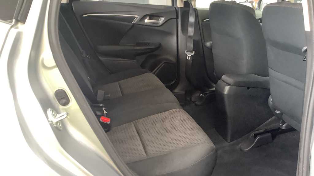 Honda JAZZ 1.3 i-VTEC EX Navi 5dr - Image 8