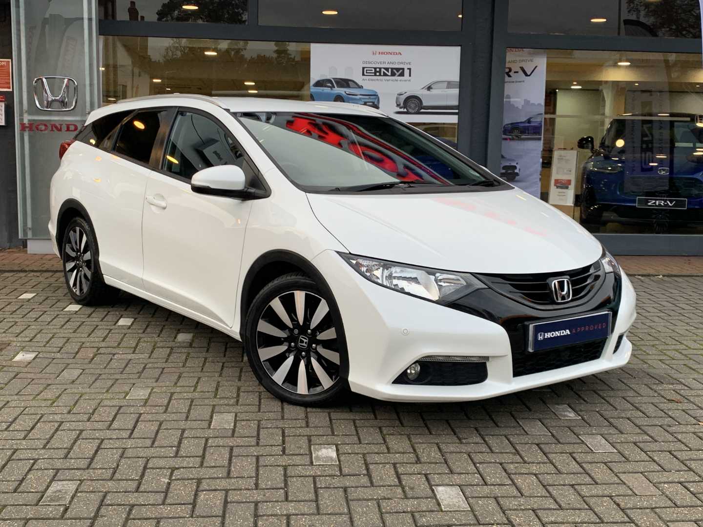 Honda CIVIC Tourer 1.8 i-VTEC SR 5dr Auto - Image 1