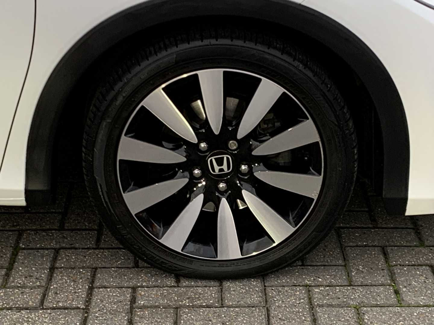 Honda CIVIC Tourer 1.8 i-VTEC SR 5dr Auto - Image 9