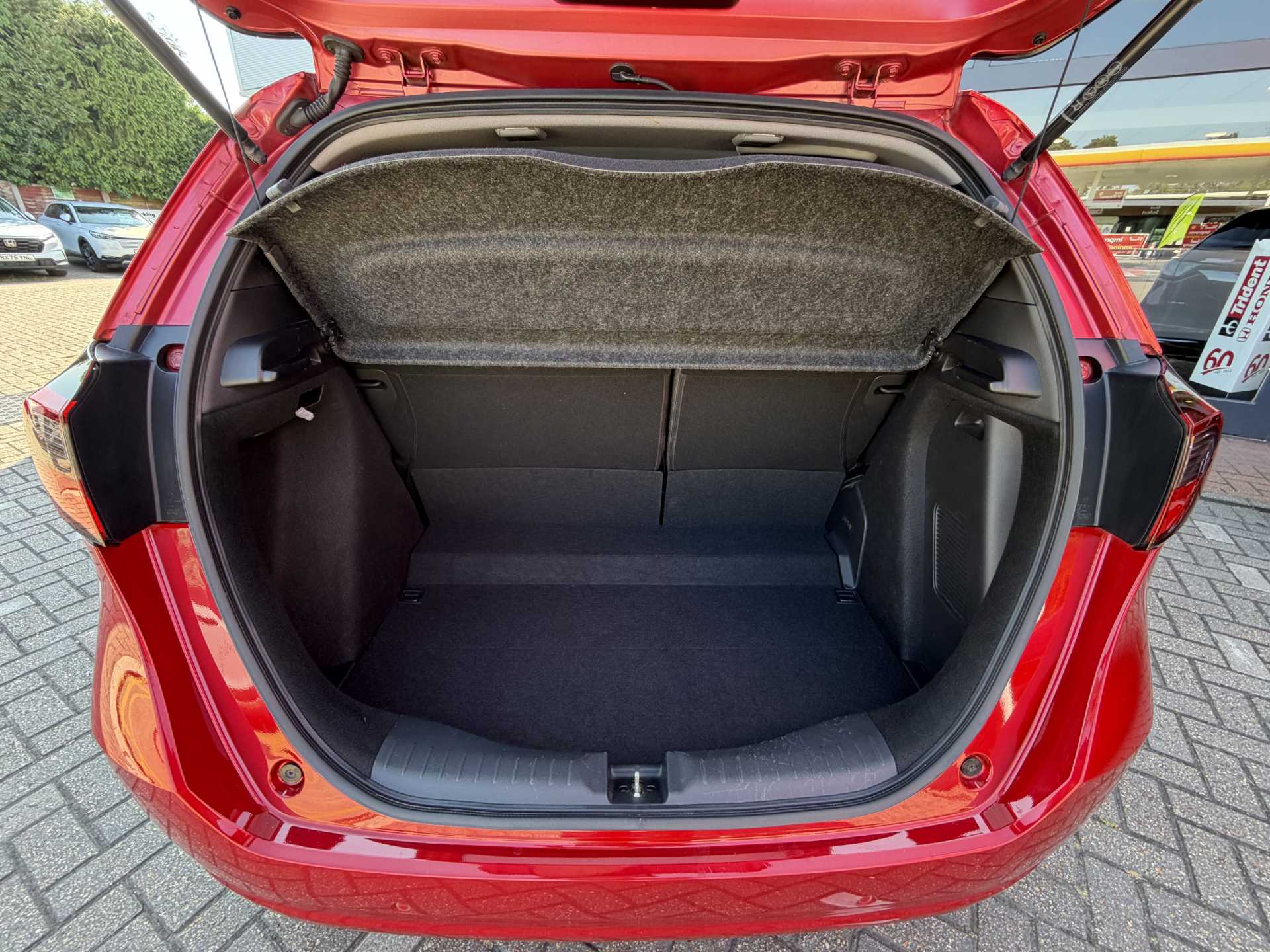 Honda Jazz 1.5 i-MMD Hybrid EX 5dr eCVT - Image 13