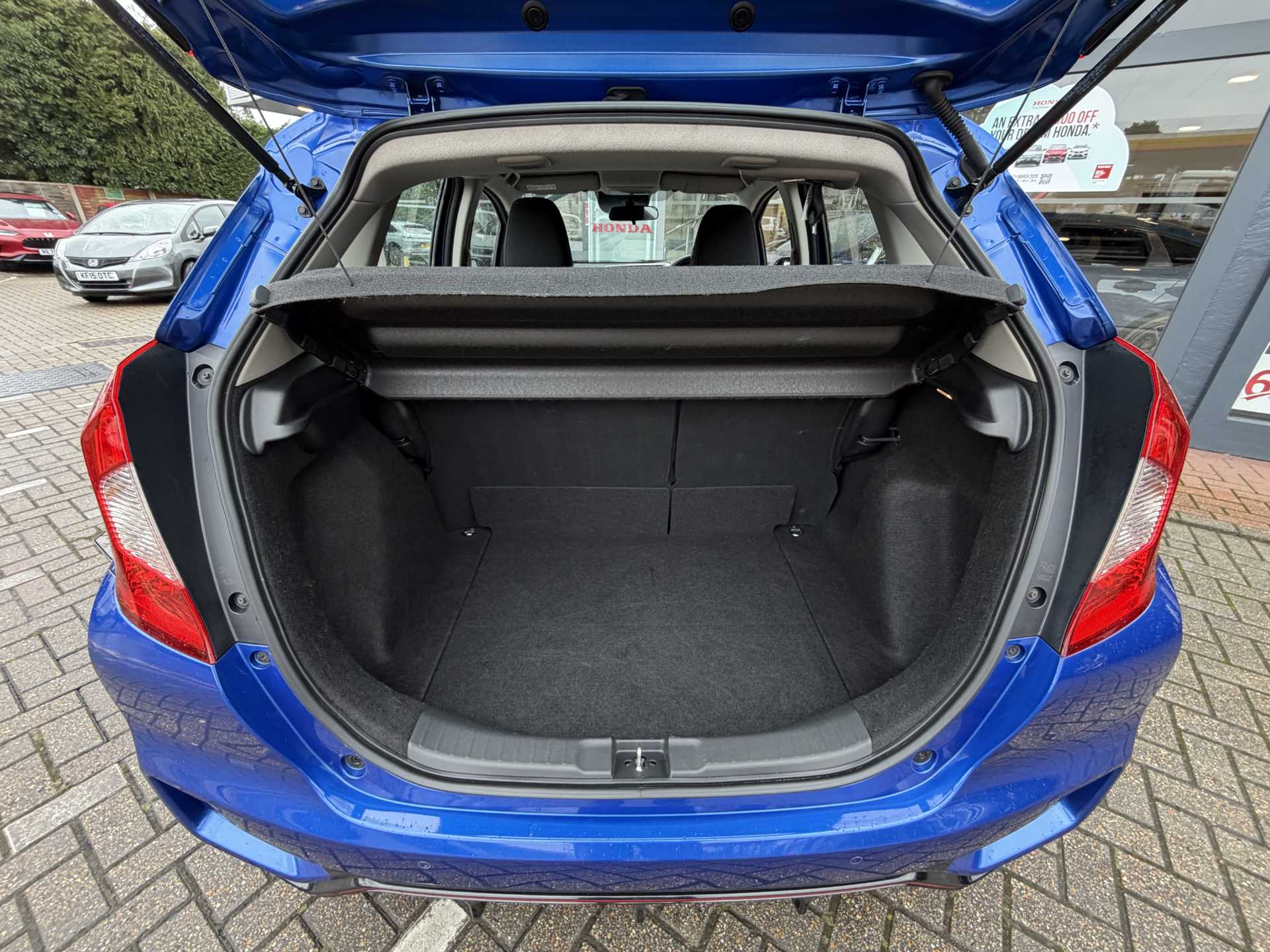 Honda Jazz 1.5 i-VTEC Sport 5dr Navi CVT - Image 13