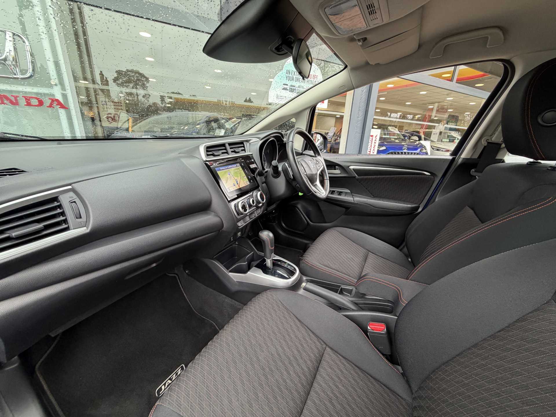 Honda Jazz 1.5 i-VTEC Sport 5dr Navi CVT - Image 2