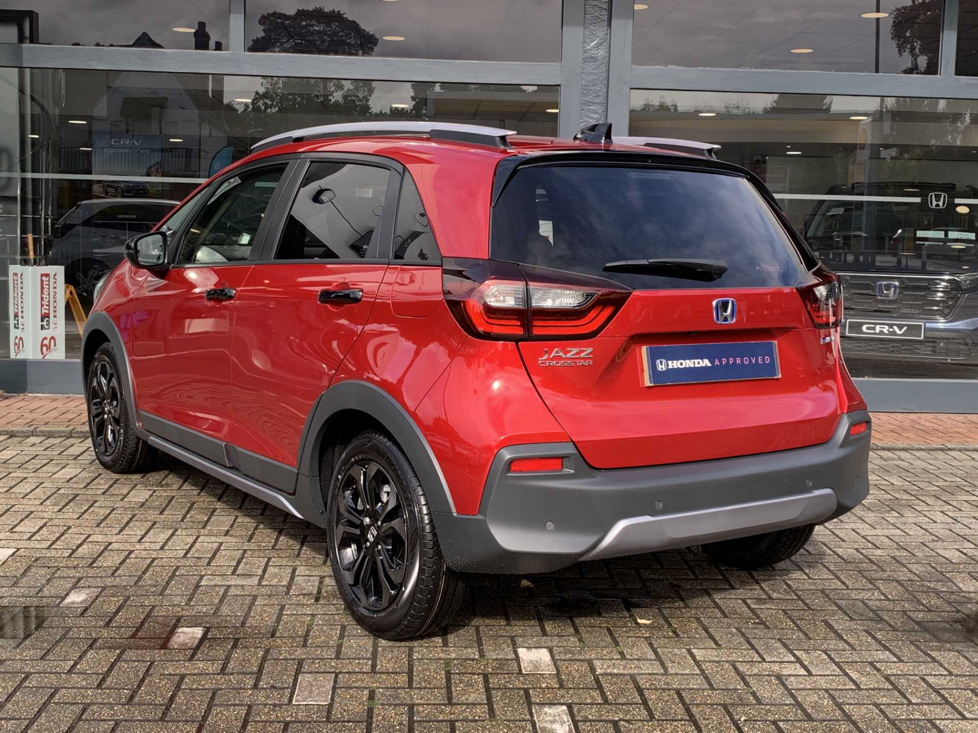 Honda Jazz 1.5 i-MMD Hybrid Crosstar Advance 5dr eCVT - Image 3