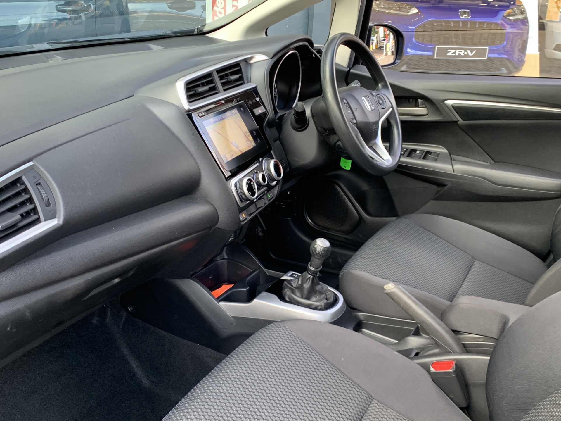 Honda Jazz 1.3 i-VTEC SE Navi 5dr - Image 2