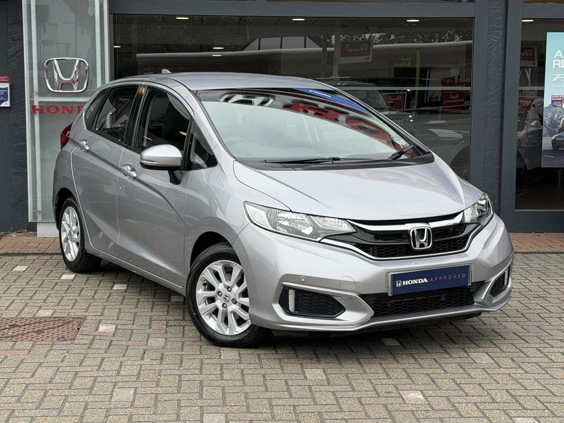 Honda Jazz 1.3 i-VTEC SE 5dr - Image 1