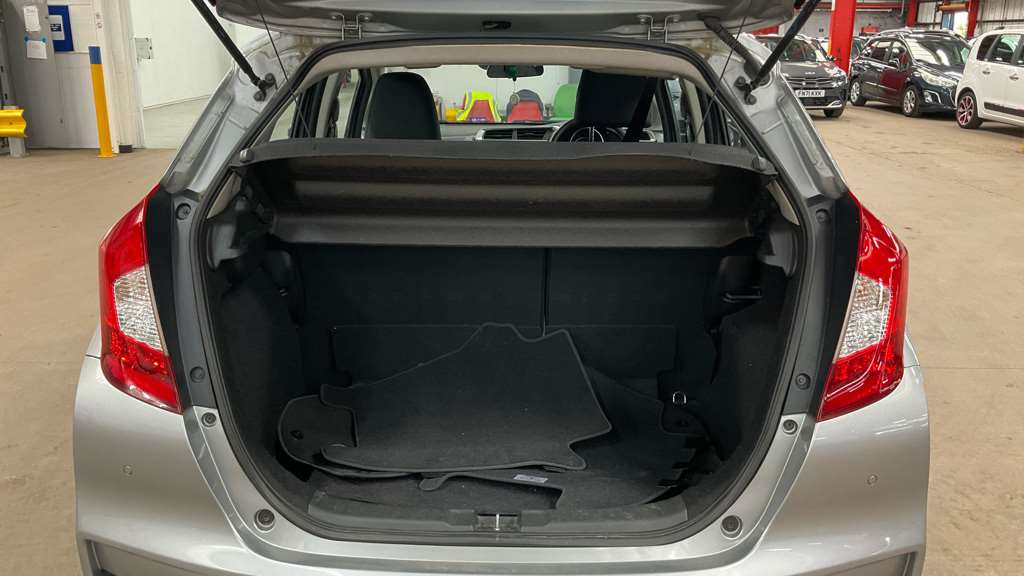 Honda Jazz 1.3 i-VTEC SE 5dr - Image 10