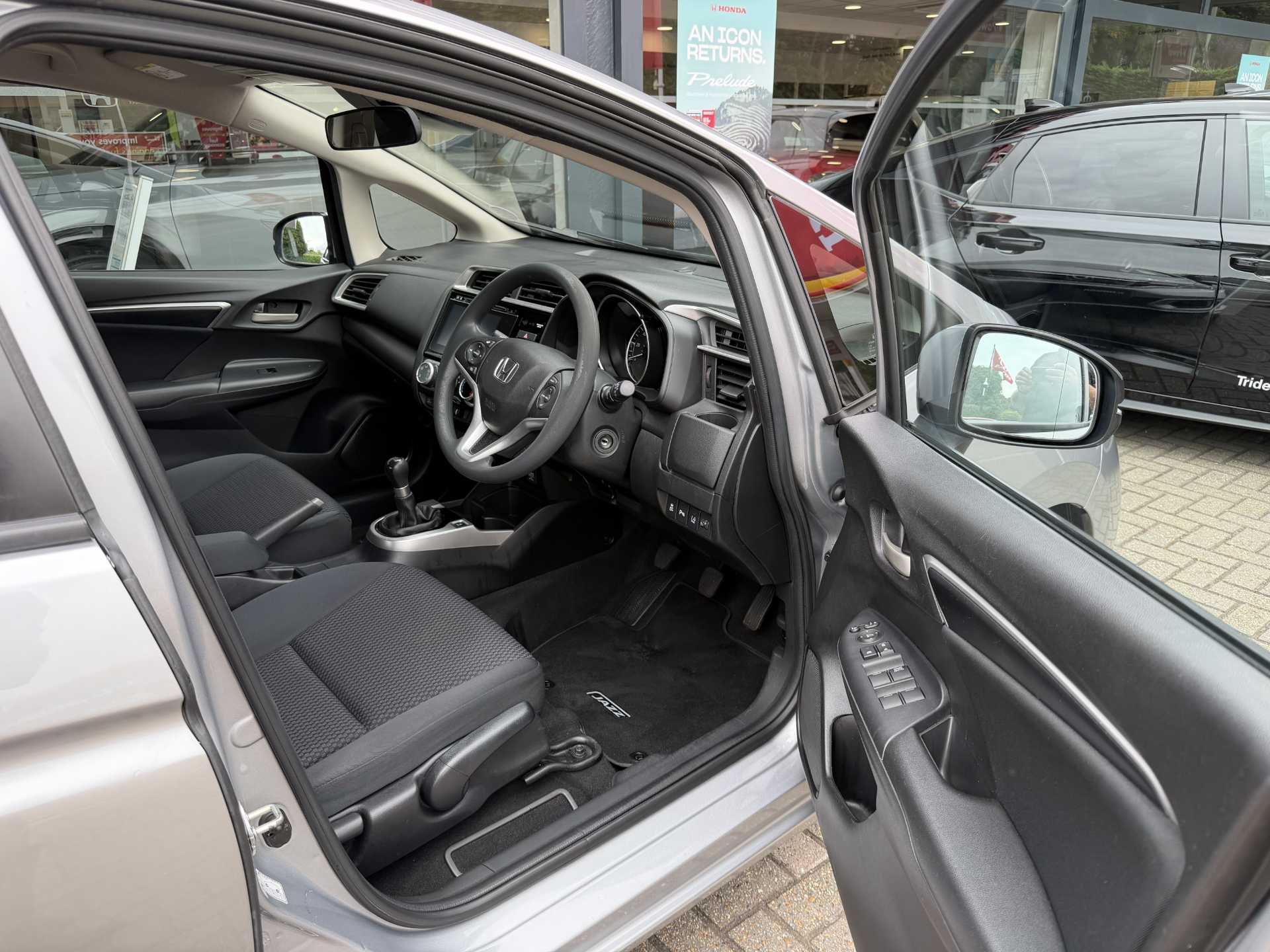 Honda Jazz 1.3 i-VTEC SE 5dr - Image 15