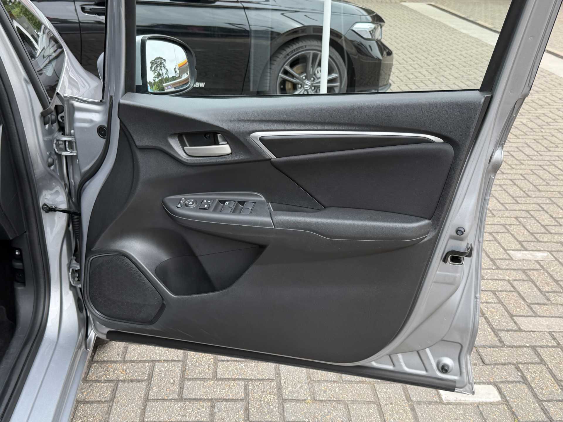 Honda Jazz 1.3 i-VTEC SE 5dr — image 17