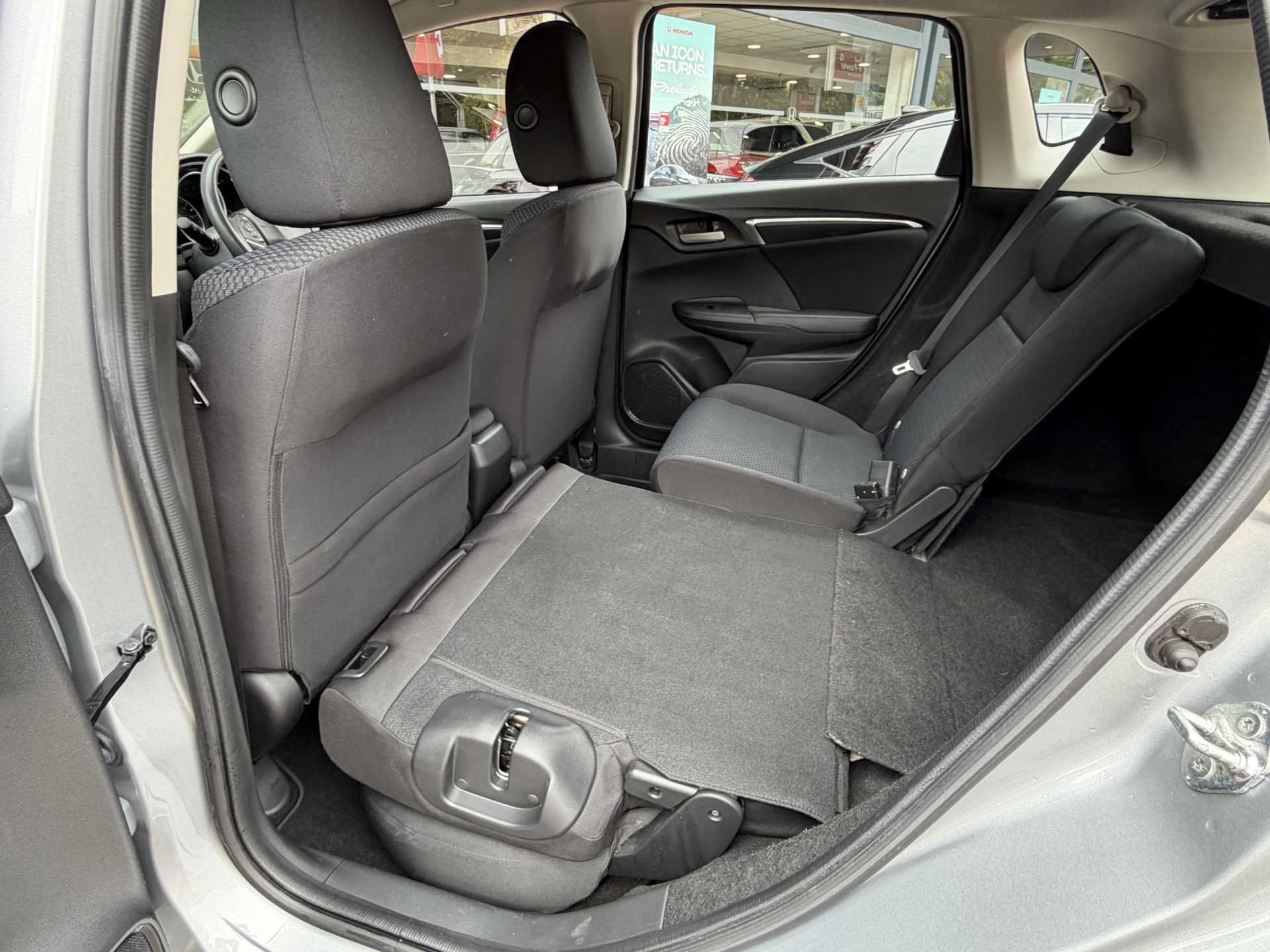Honda Jazz 1.3 i-VTEC SE 5dr — image 19