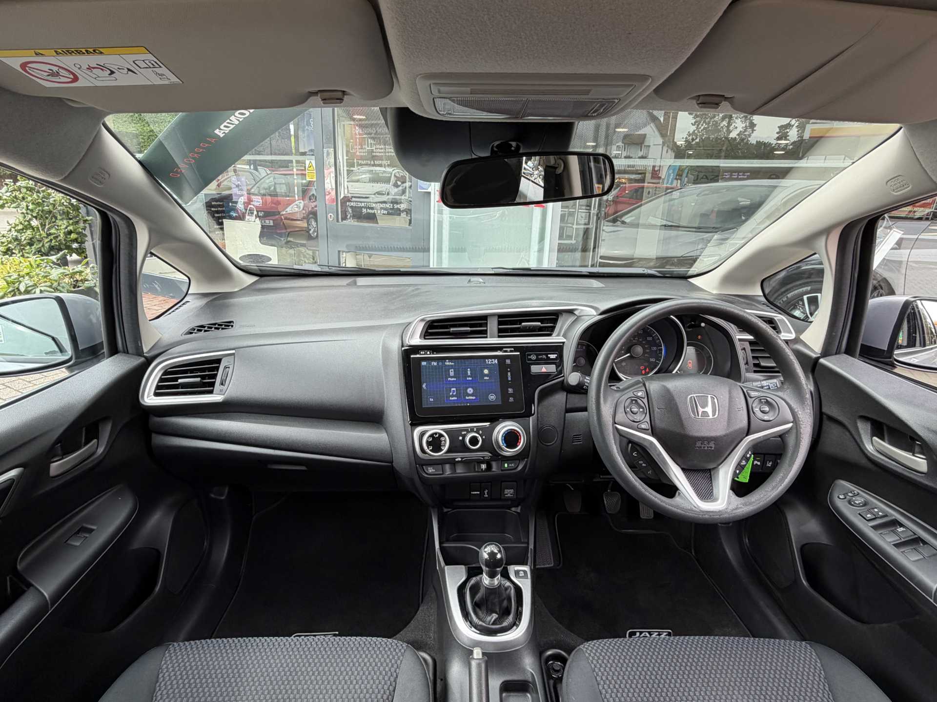 Honda Jazz 1.3 i-VTEC SE 5dr - Image 4