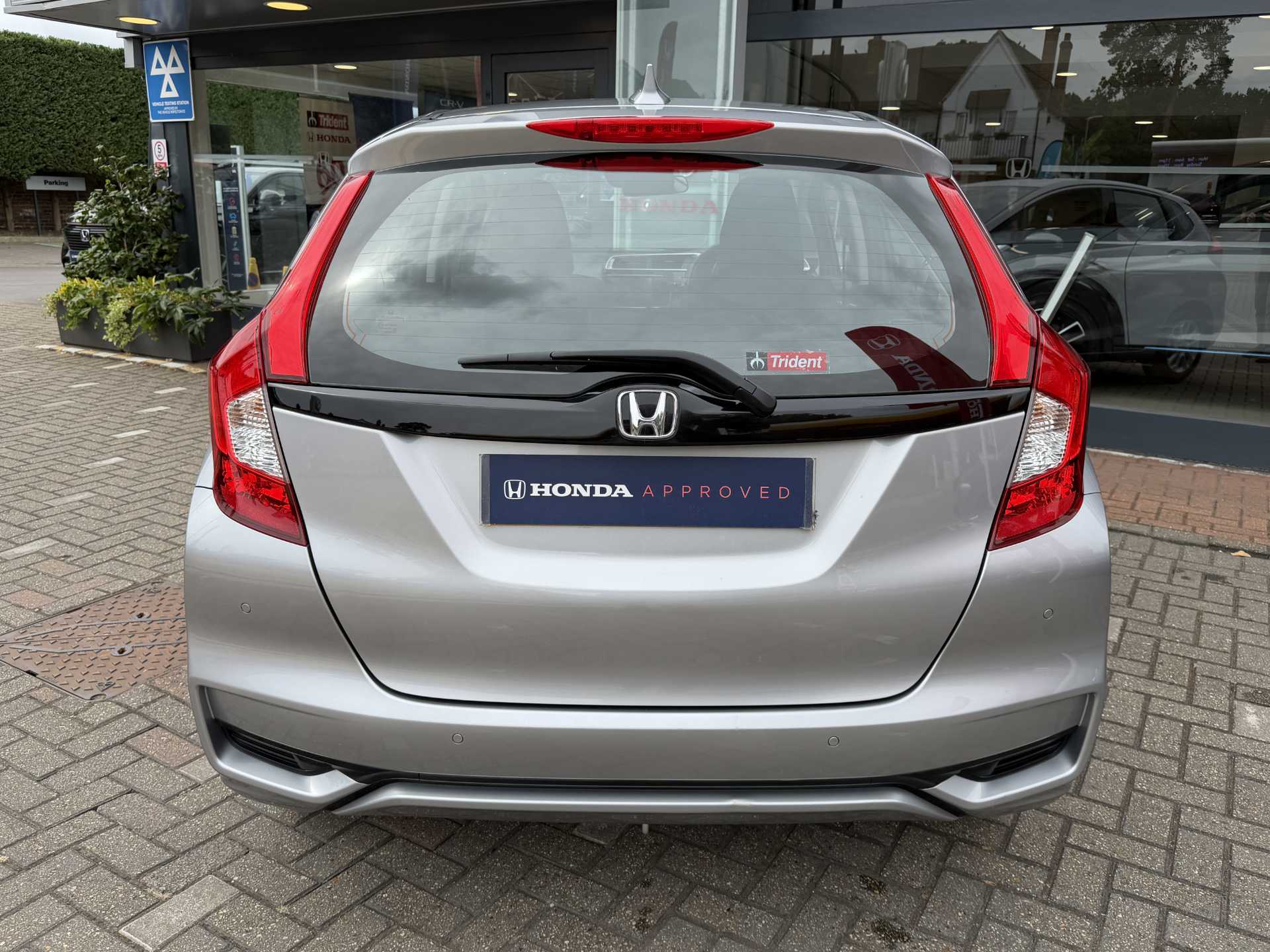 Honda Jazz 1.3 i-VTEC SE 5dr - Image 7