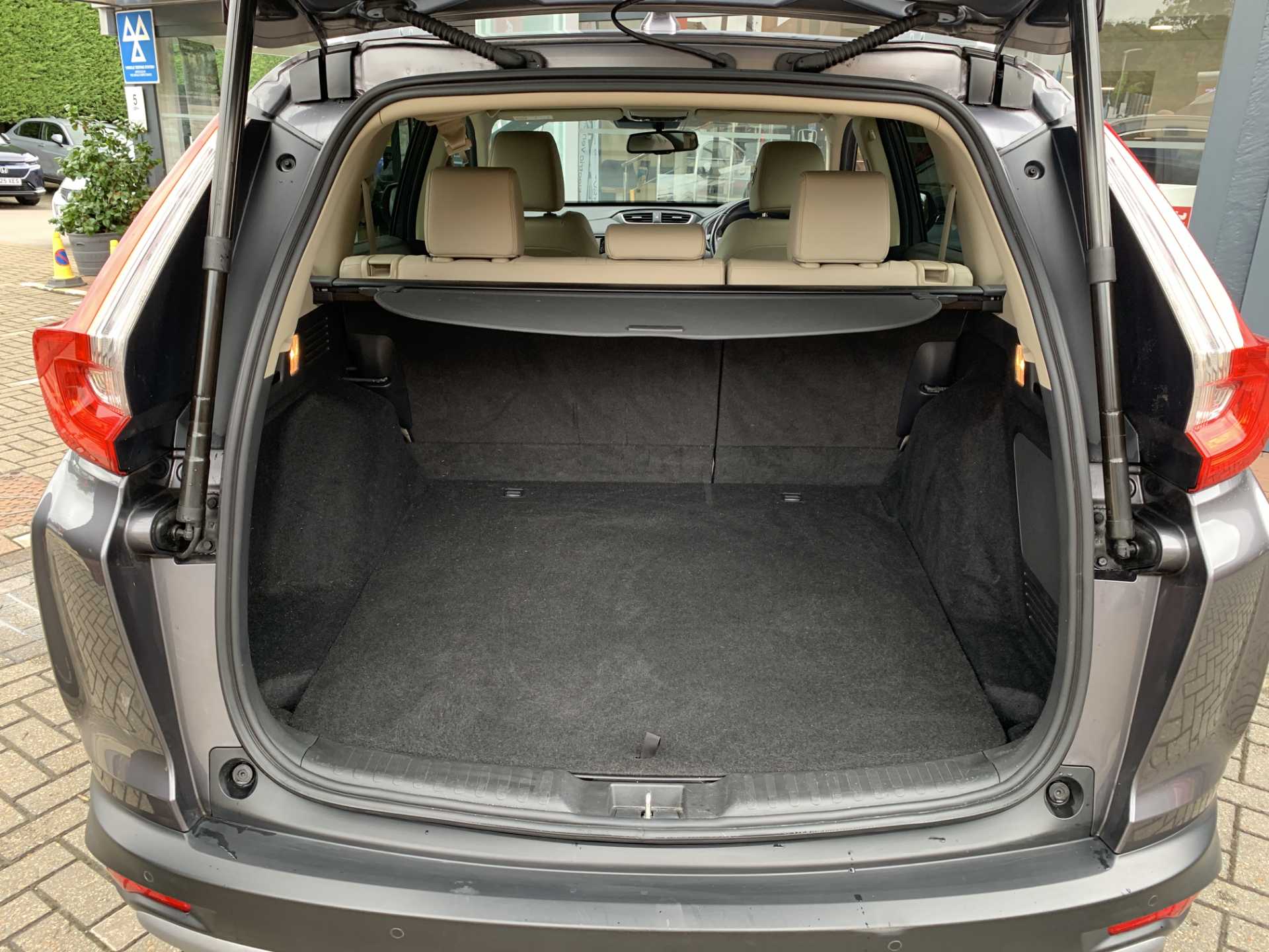 Honda CR-V 2.0 i-MMD Hybrid EX 5dr eCVT - Image 13