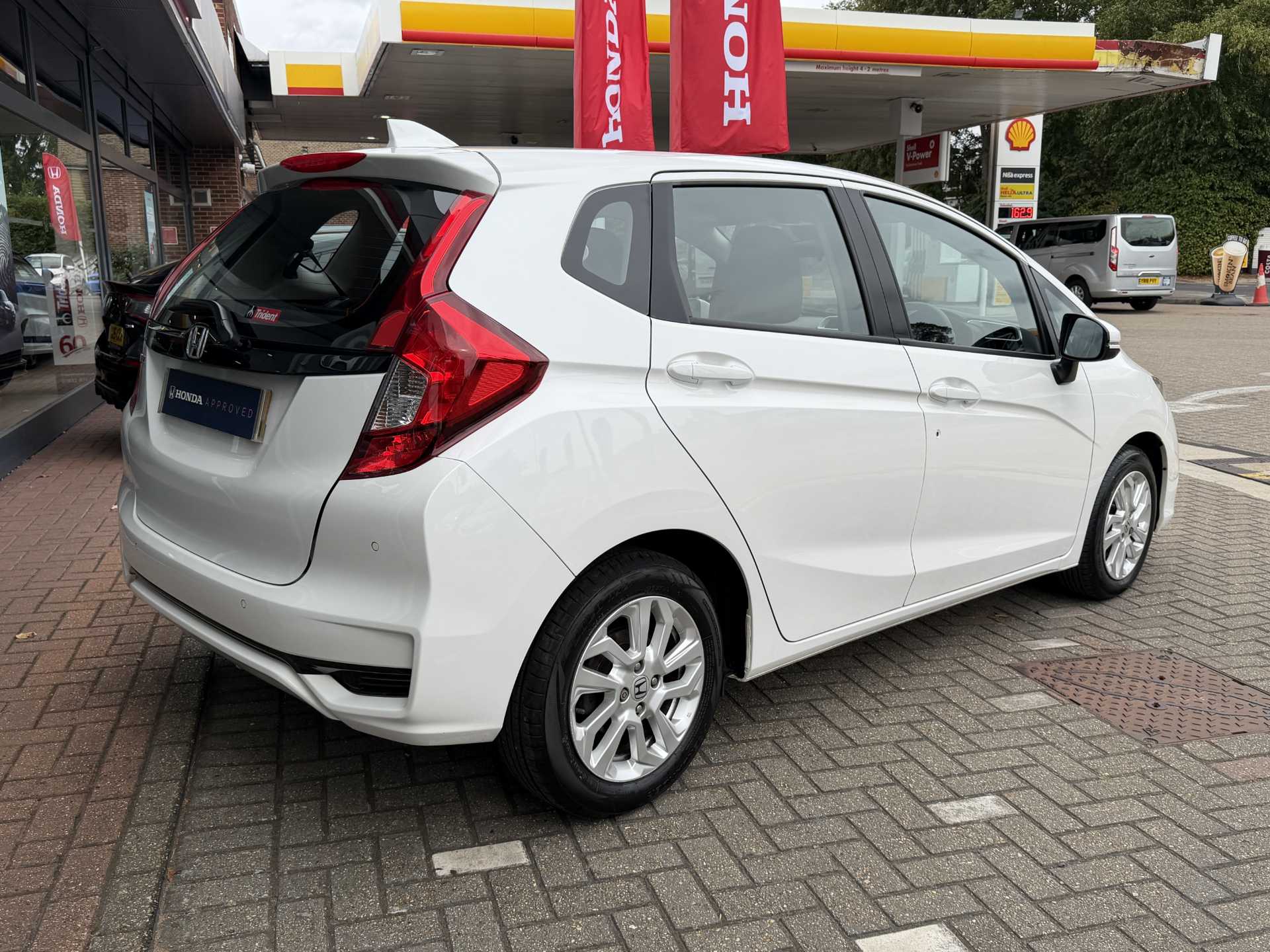 Honda Jazz 1.3 i-VTEC SE 5dr — image 12