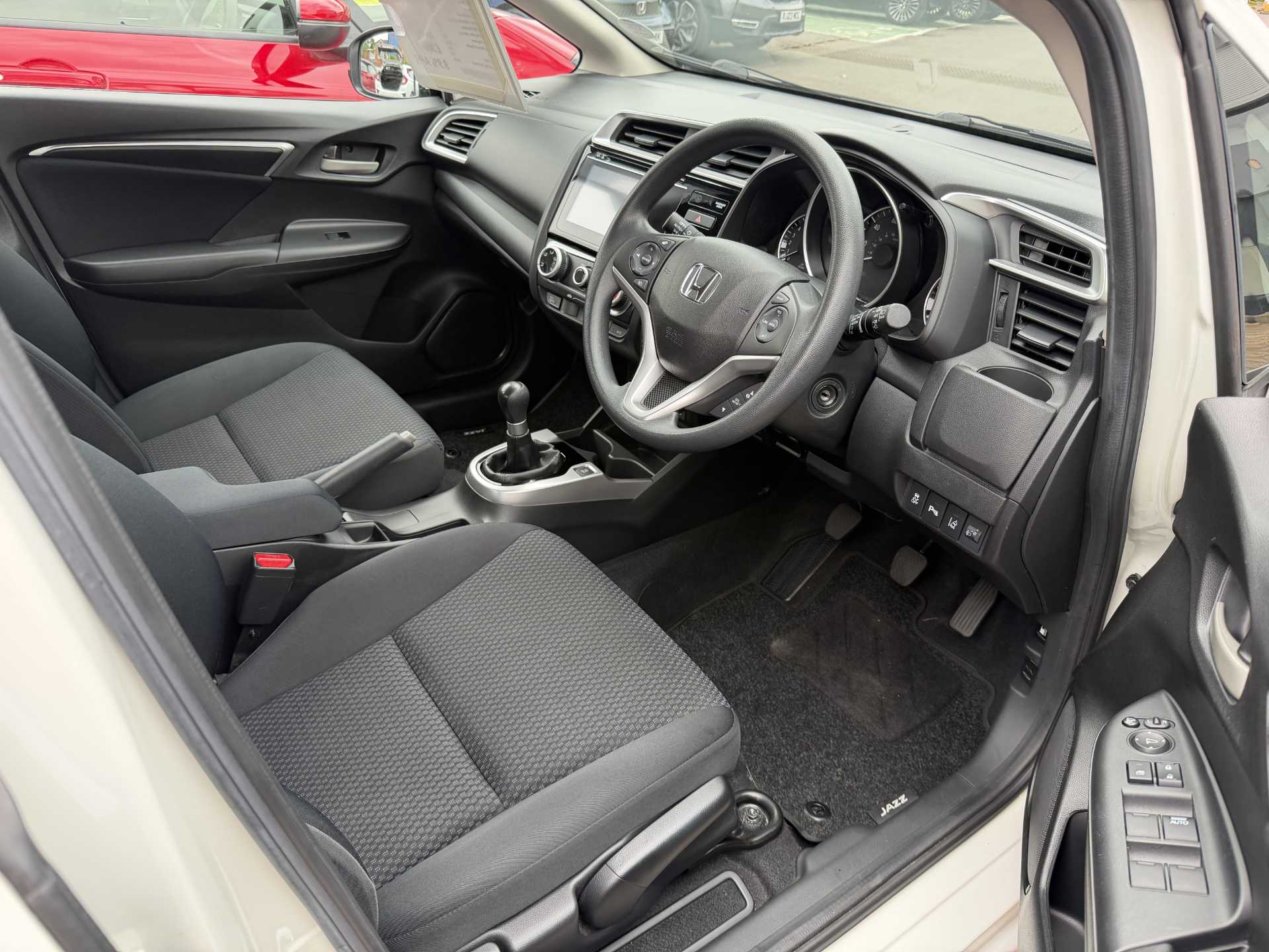 Honda Jazz 1.3 i-VTEC SE 5dr — image 15