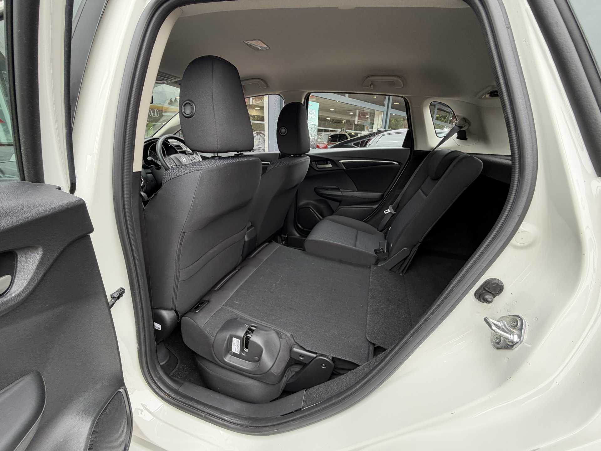 Honda Jazz 1.3 i-VTEC SE 5dr — image 19