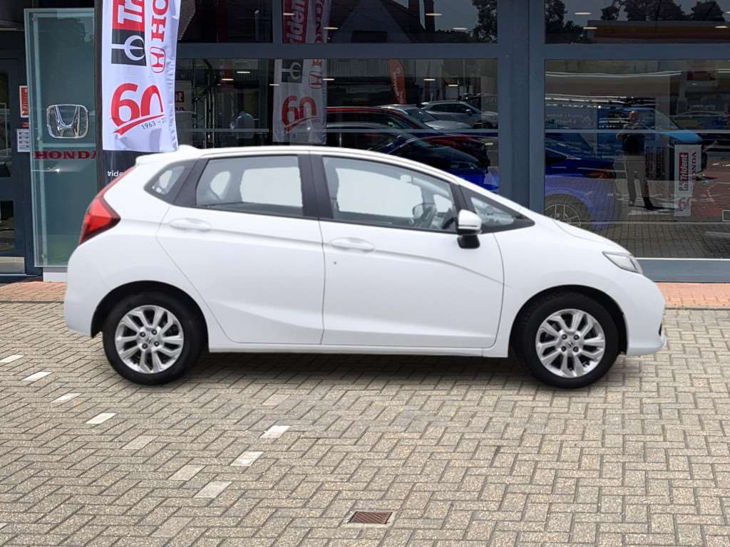 Honda Jazz 1.3 i-VTEC SE 5dr - Image 5