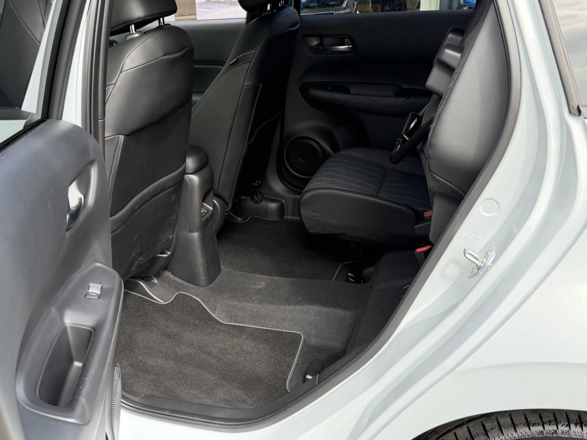 Honda Jazz 1.5 i-MMD Hybrid Advance 5dr eCVT - Image 18