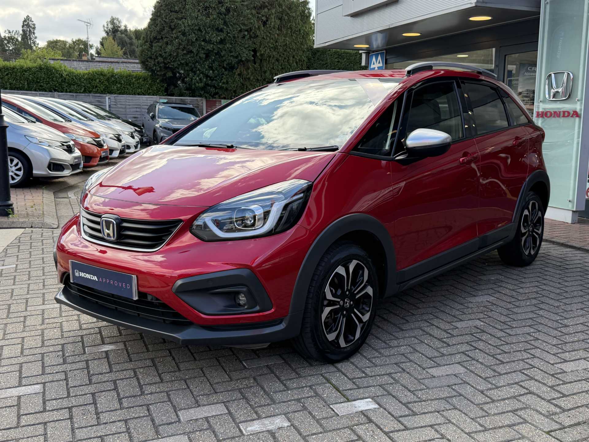 Honda Jazz 1.5 i-MMD Hybrid Crosstar EX 5dr eCVT — image 10