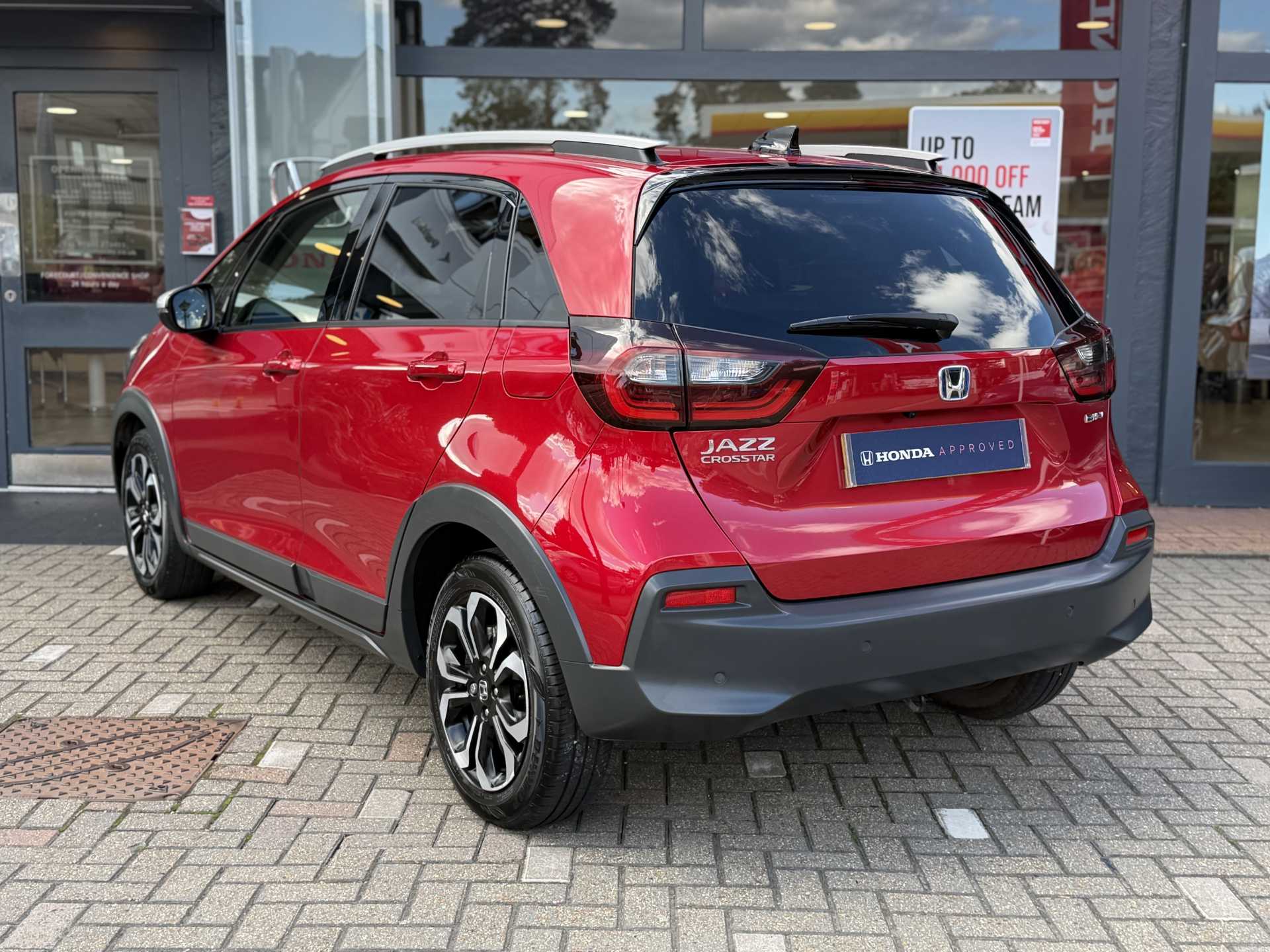 Honda Jazz 1.5 i-MMD Hybrid Crosstar EX 5dr eCVT — image 3