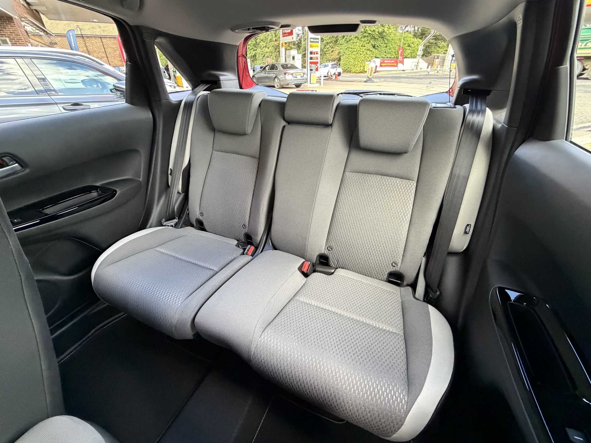 Honda Jazz 1.5 i-MMD Hybrid Crosstar EX 5dr eCVT - Image 8