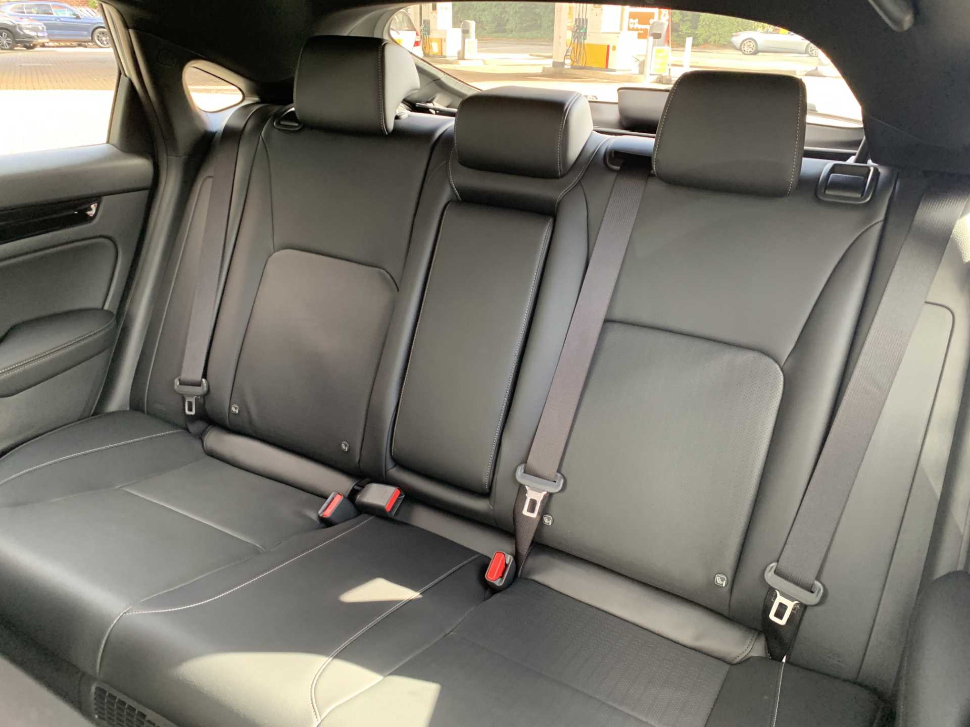 Honda Civic 2.0 eHEV Advance 5dr CVT - Image 8