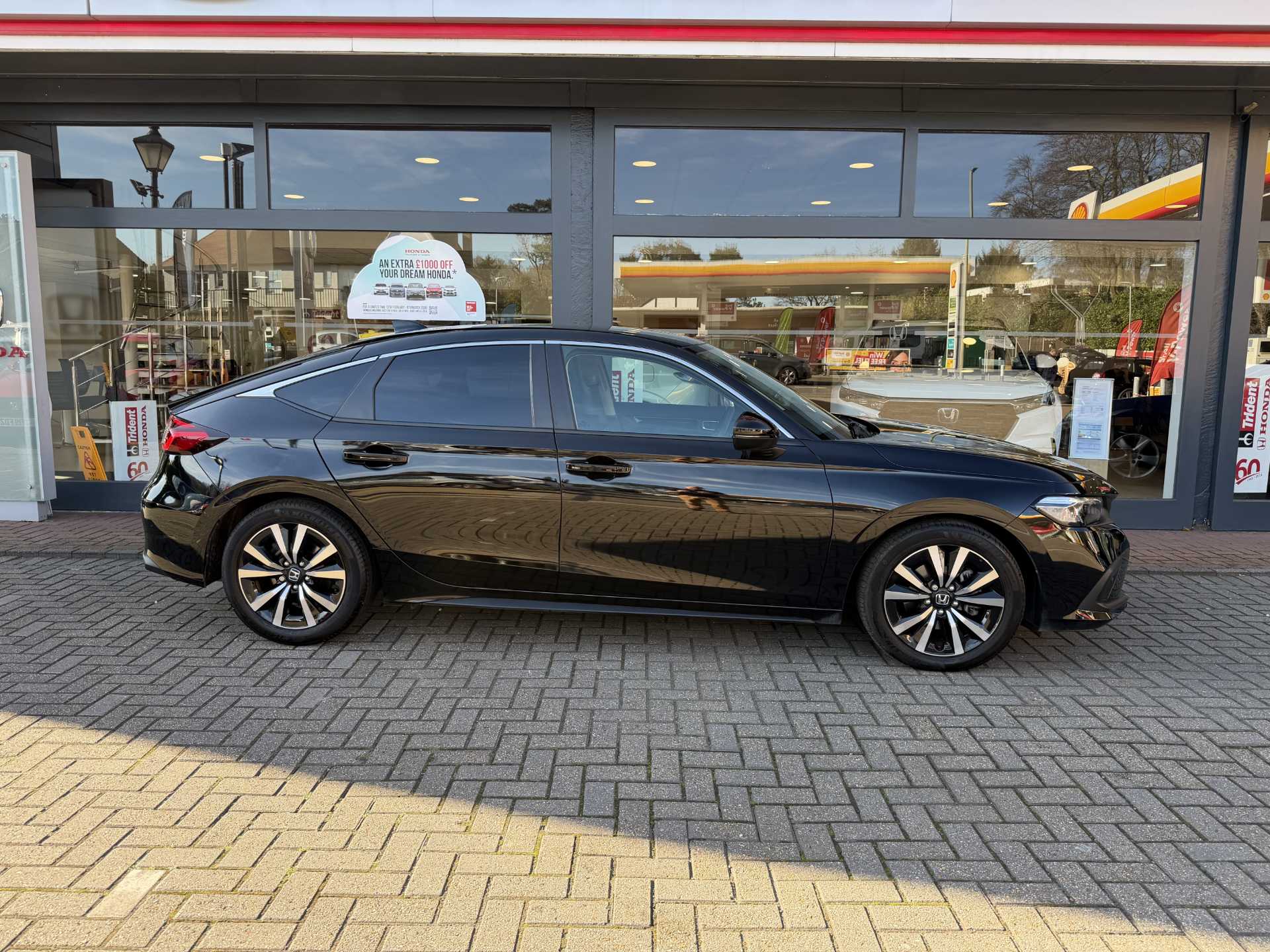 Honda Civic 2.0 eHEV Elegance 5dr CVT - Image 5