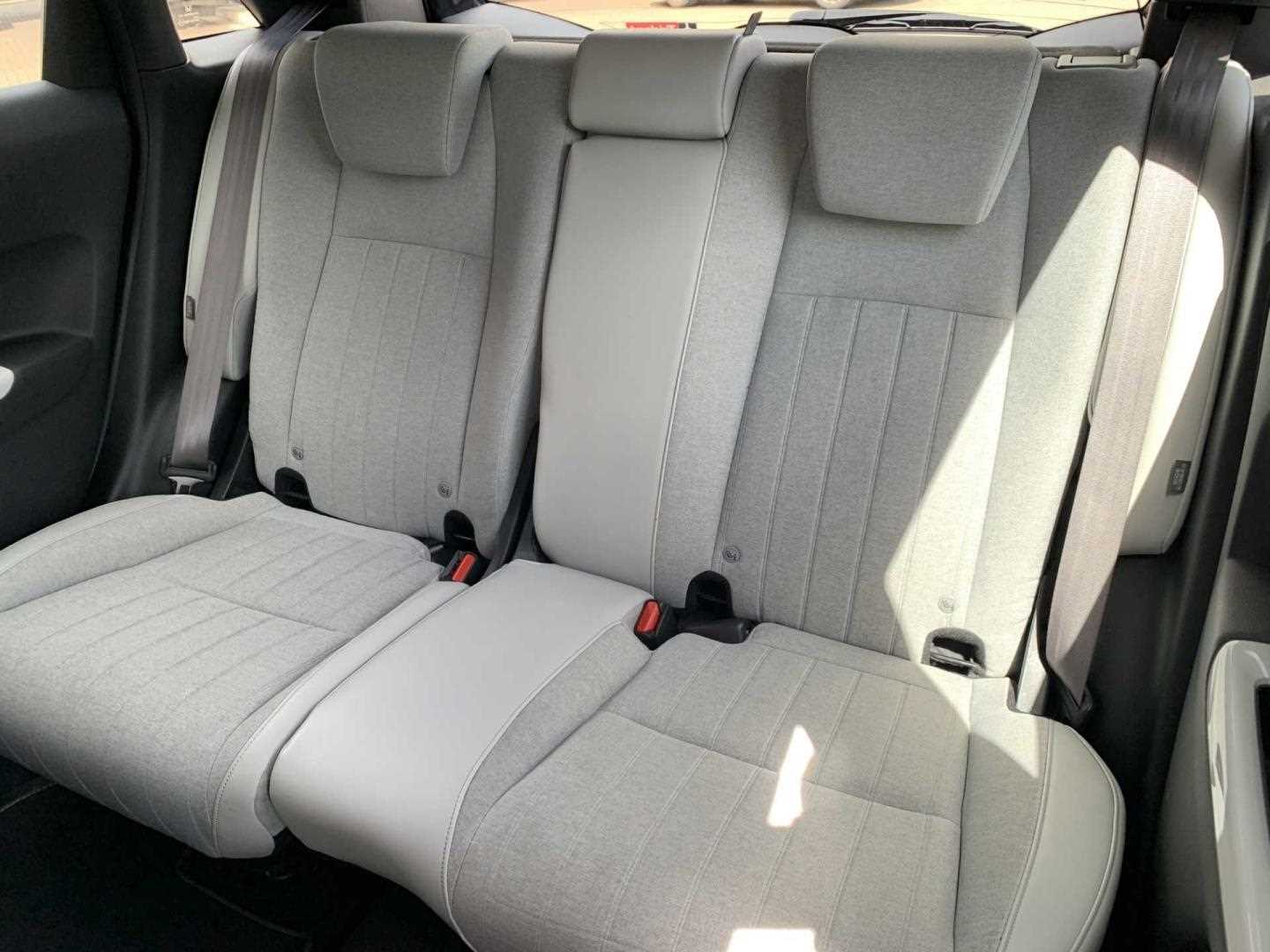 Honda JAZZ 1.5 i-MMD Hybrid EX 5dr eCVT - Image 8