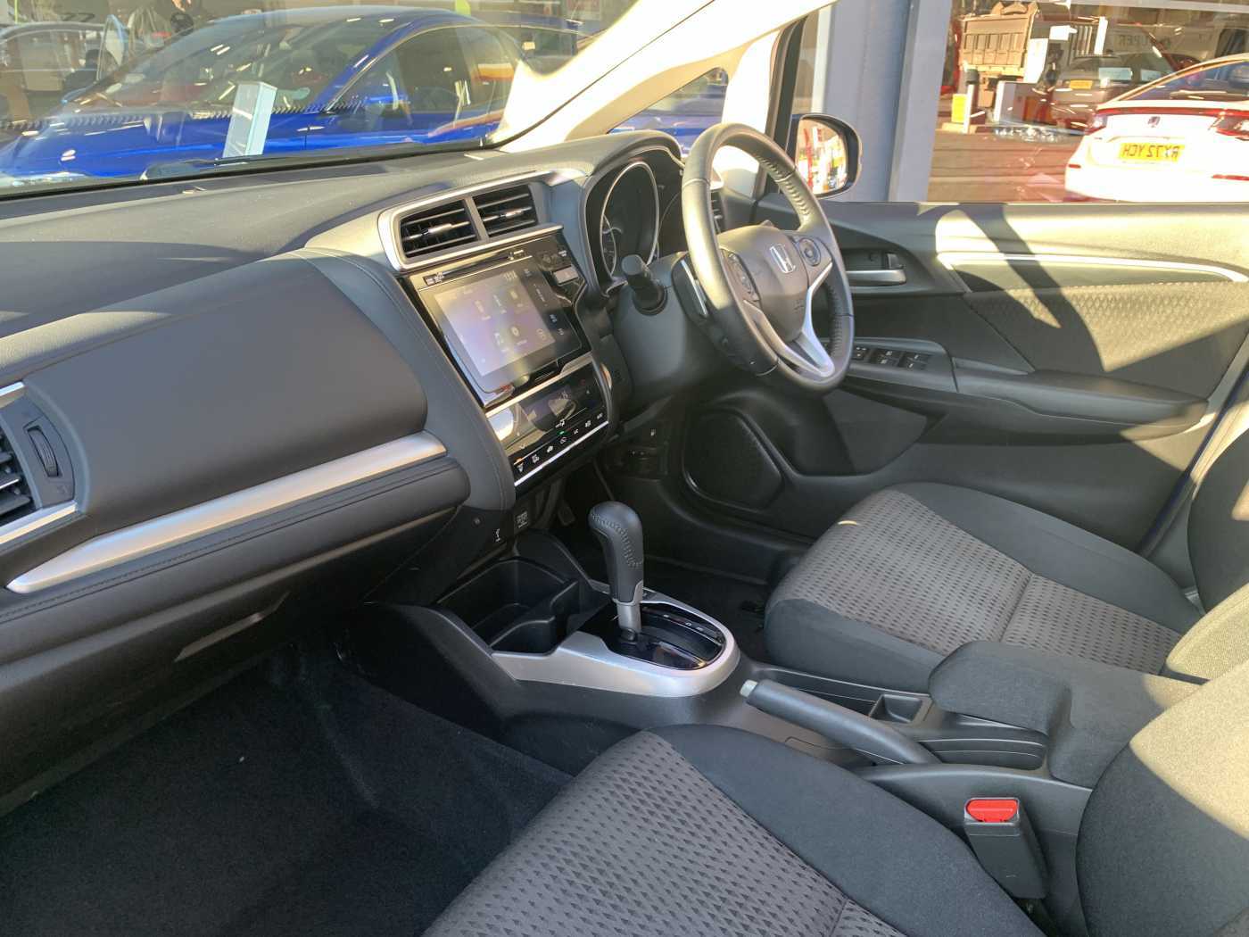 Honda Jazz 1.3 i-VTEC EX 5dr CVT — image 2