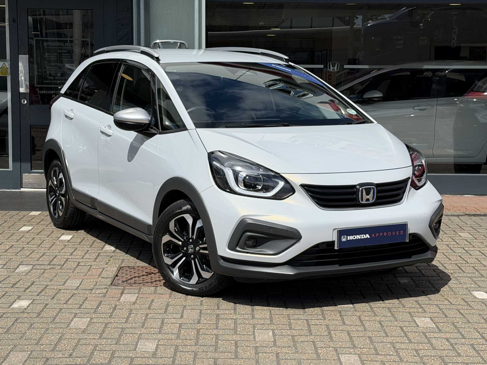 Honda Jazz 1.5 i-MMD Hybrid Crosstar EX 5dr eCVT - Image 1