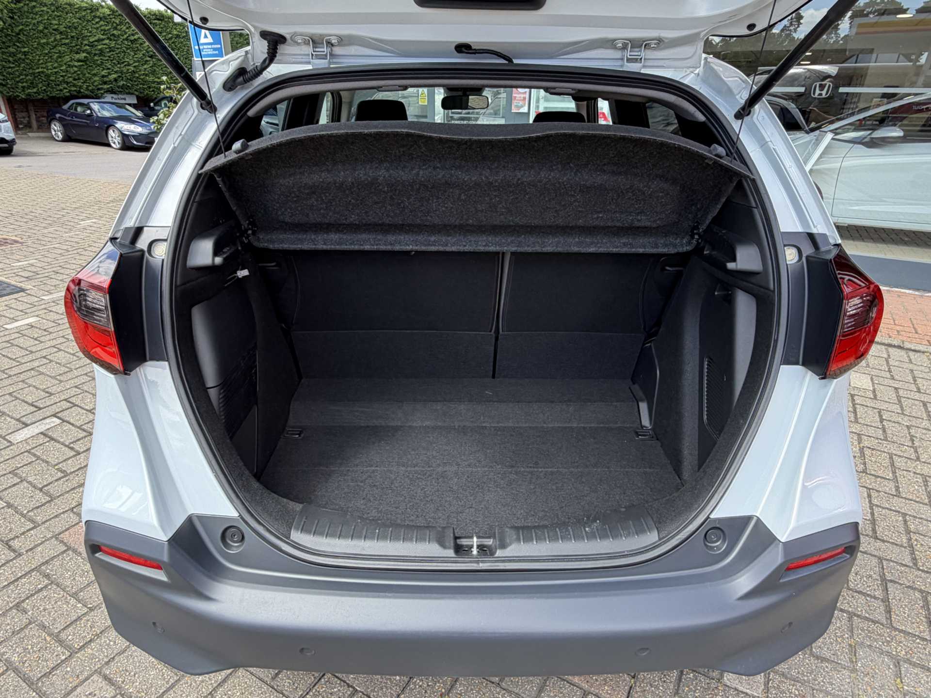 Honda Jazz 1.5 i-MMD Hybrid Crosstar EX 5dr eCVT - Image 13