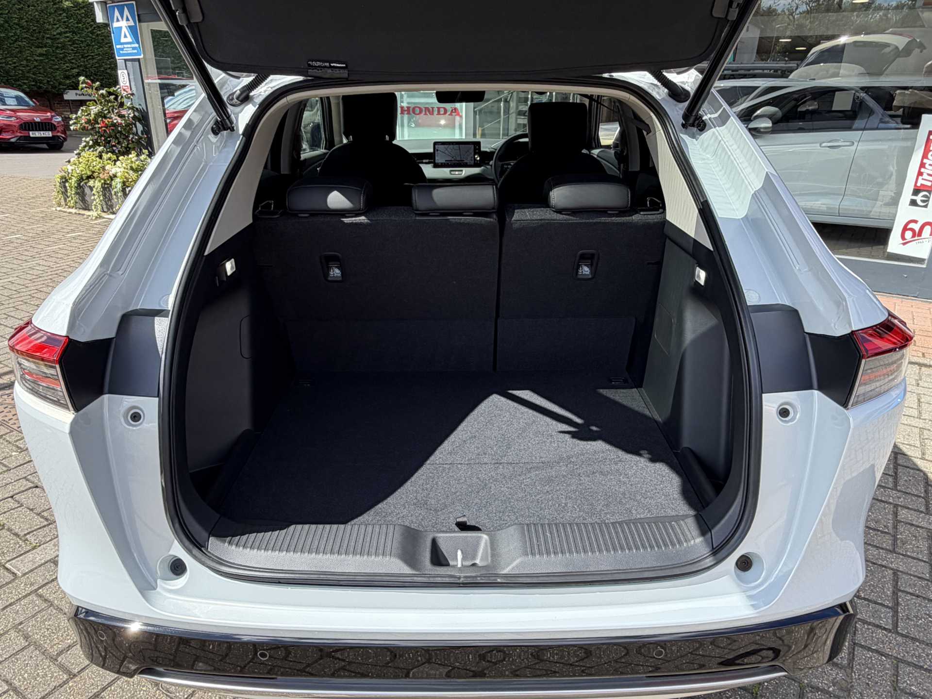 Honda HR-V 1.5 eHEV Advance 5dr CVT - Image 13