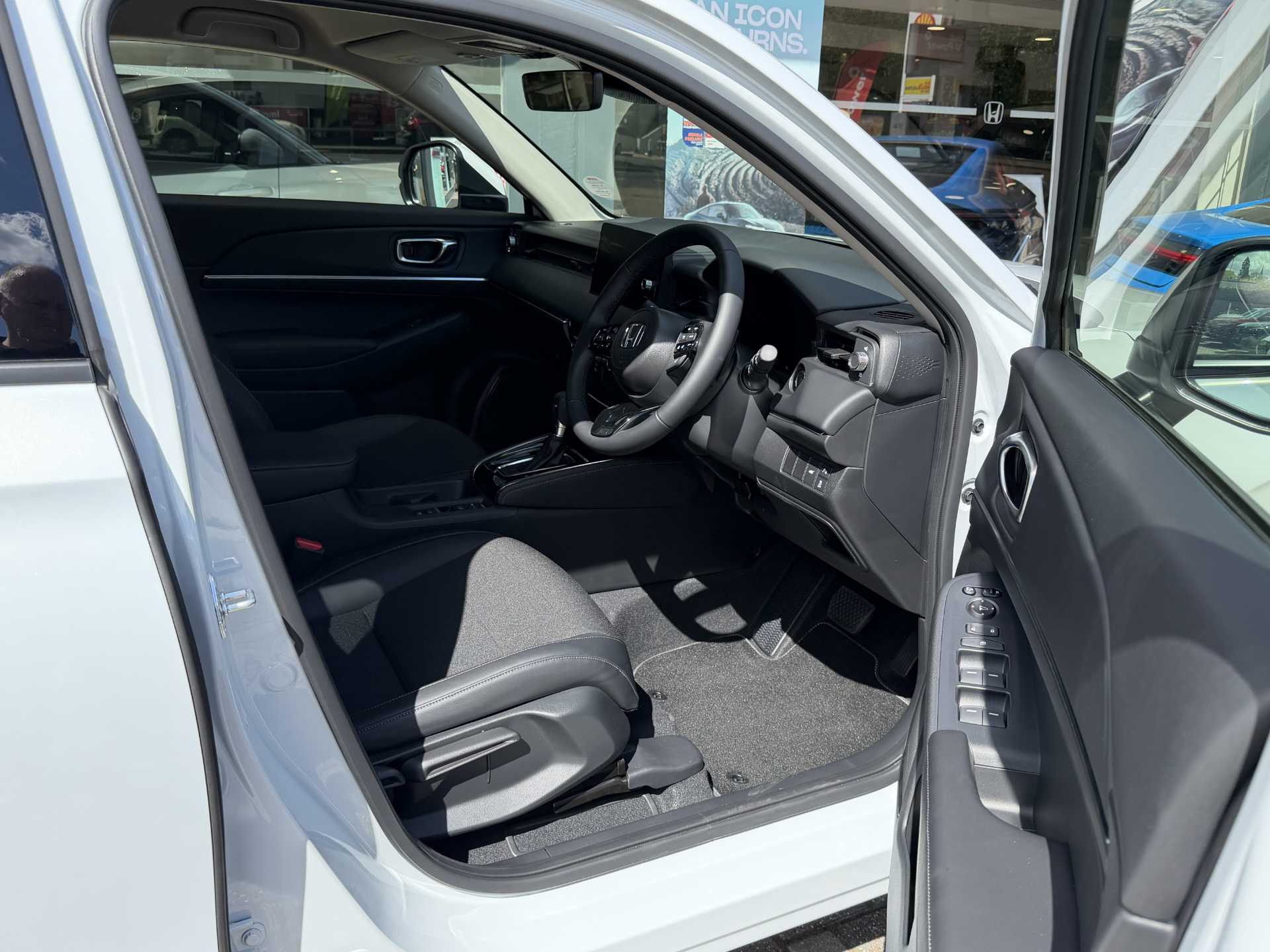 Honda HR-V 1.5 eHEV Advance 5dr CVT - Image 15