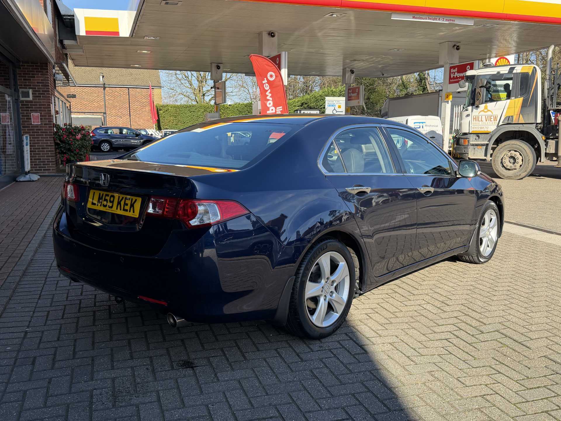 Honda ACCORD 2.0 i-VTEC EX 4dr Auto [Sat Nav + HFT] - Image 12