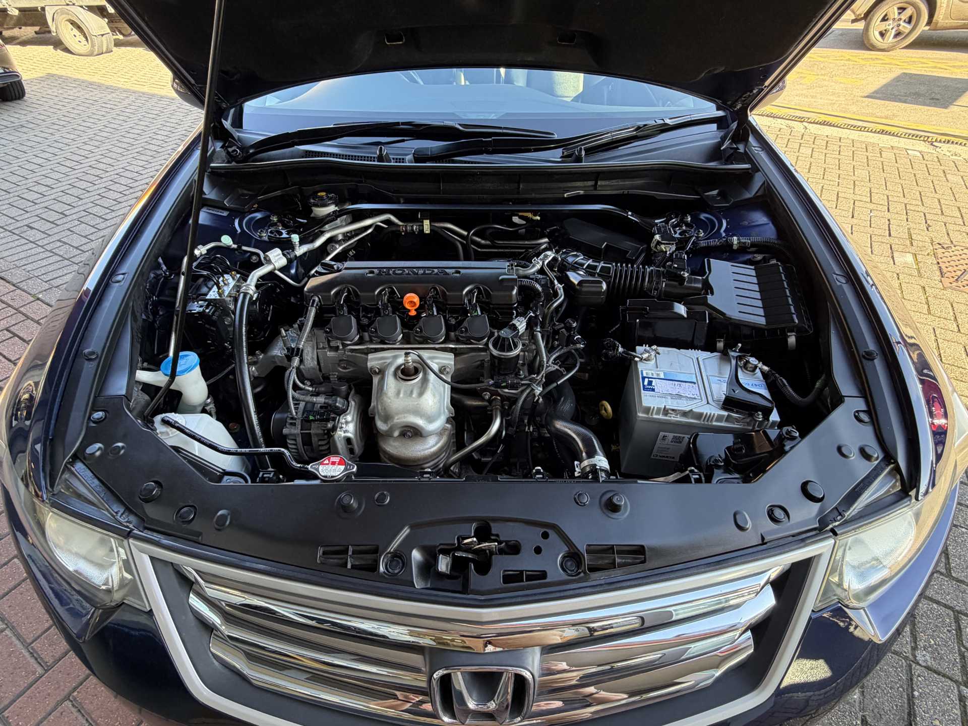 Honda ACCORD 2.0 i-VTEC EX 4dr Auto [Sat Nav + HFT] - Image 20