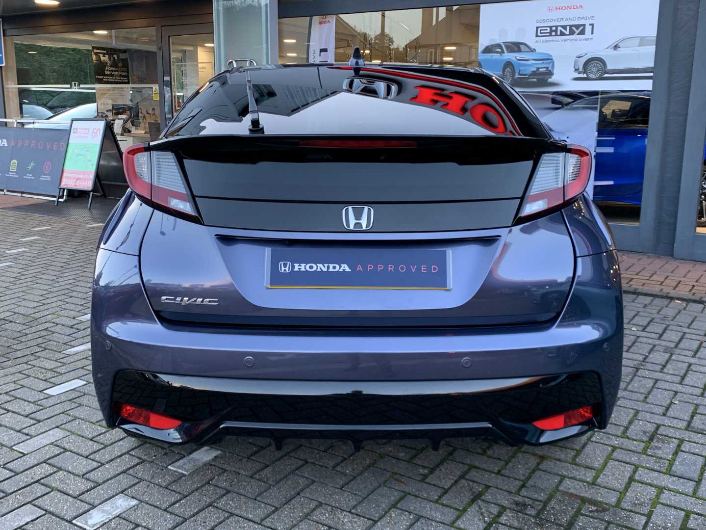 Honda CIVIC 1.4 i-VTEC SE Plus 5dr [Nav] - Image 7