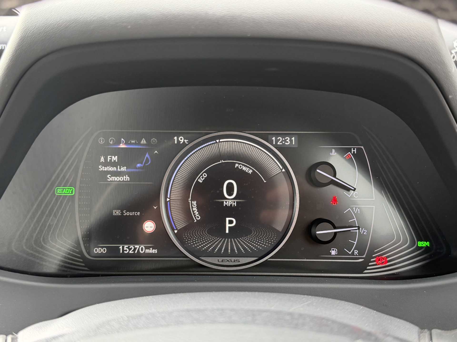 Lexus UX 250h 2.0 Takumi 5dr CVT — image 11