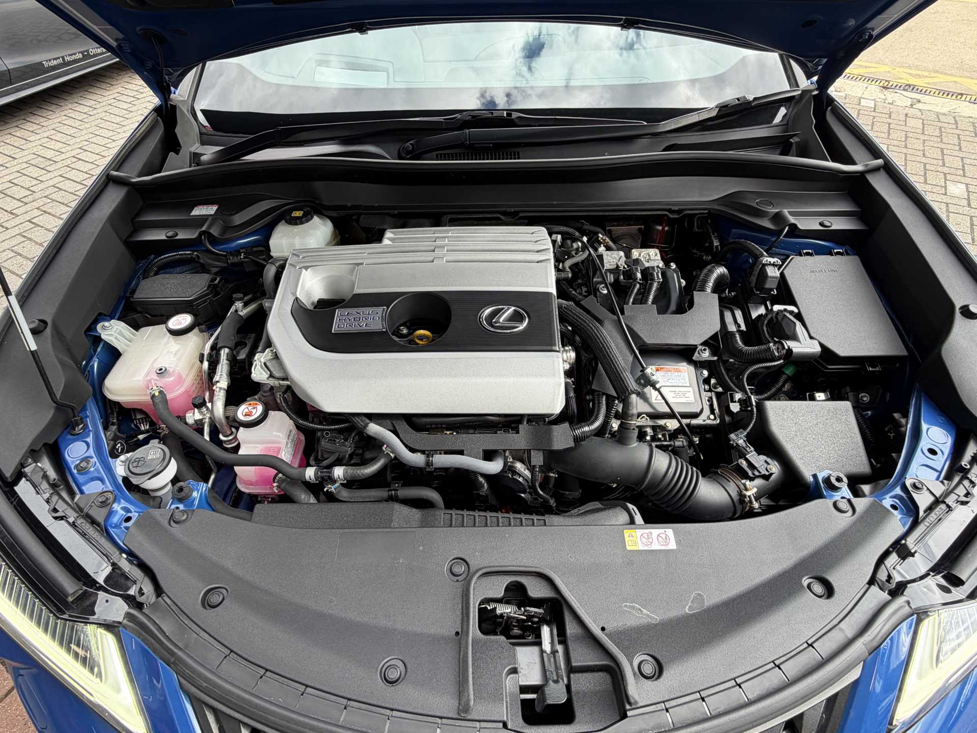 Lexus UX 250h 2.0 Takumi 5dr CVT — image 20