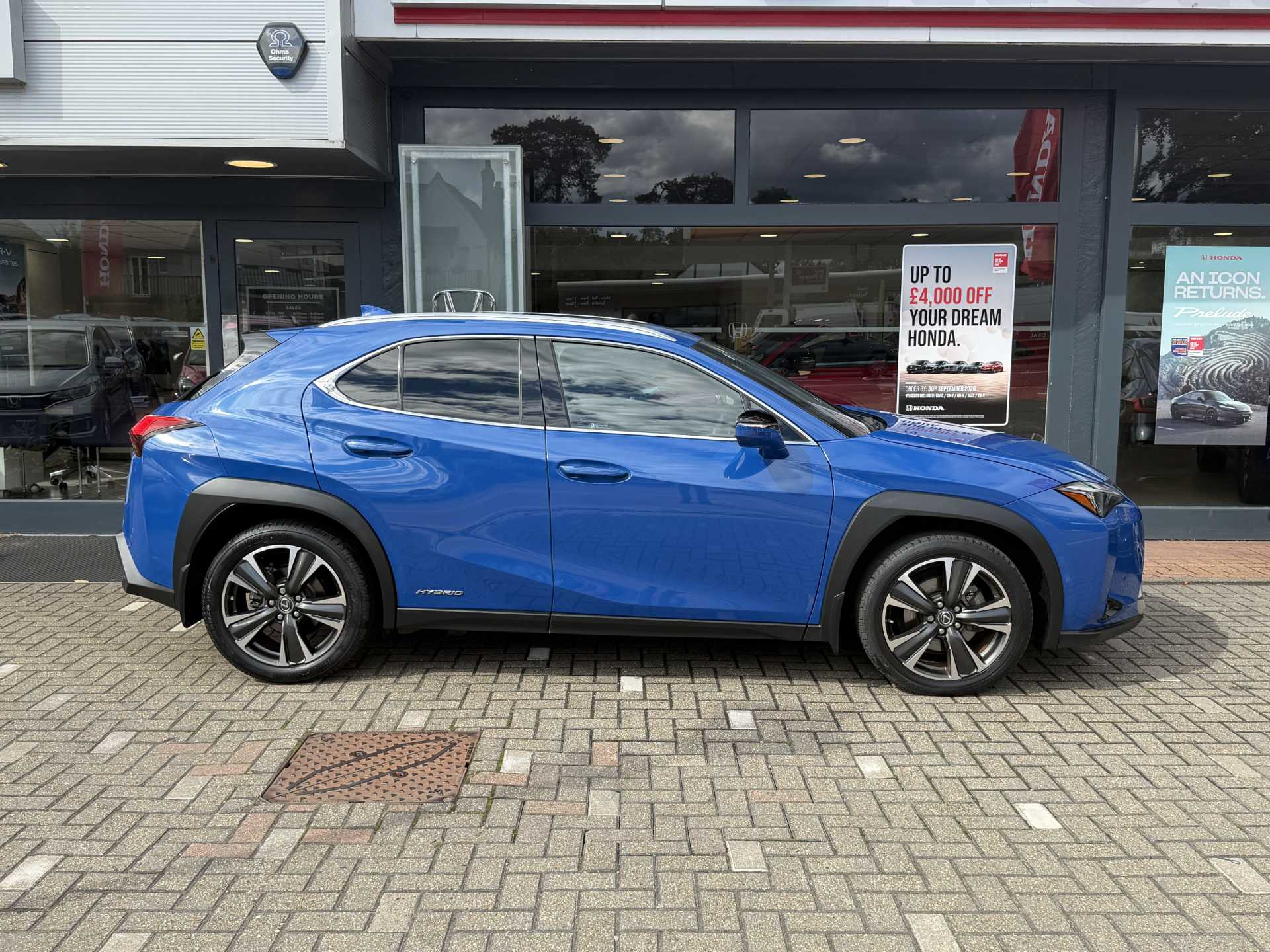 Lexus UX 250h 2.0 Takumi 5dr CVT — image 5