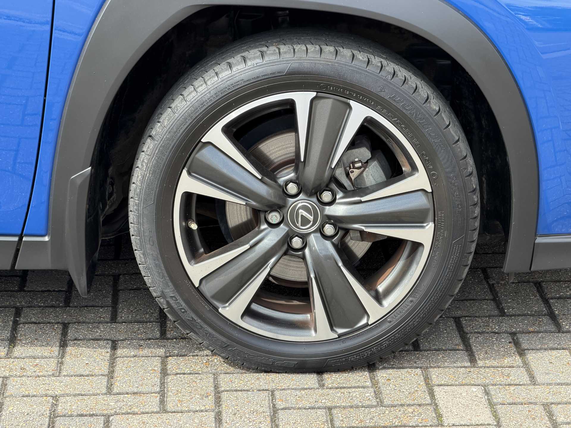 Lexus UX 250h 2.0 Takumi 5dr CVT — image 9