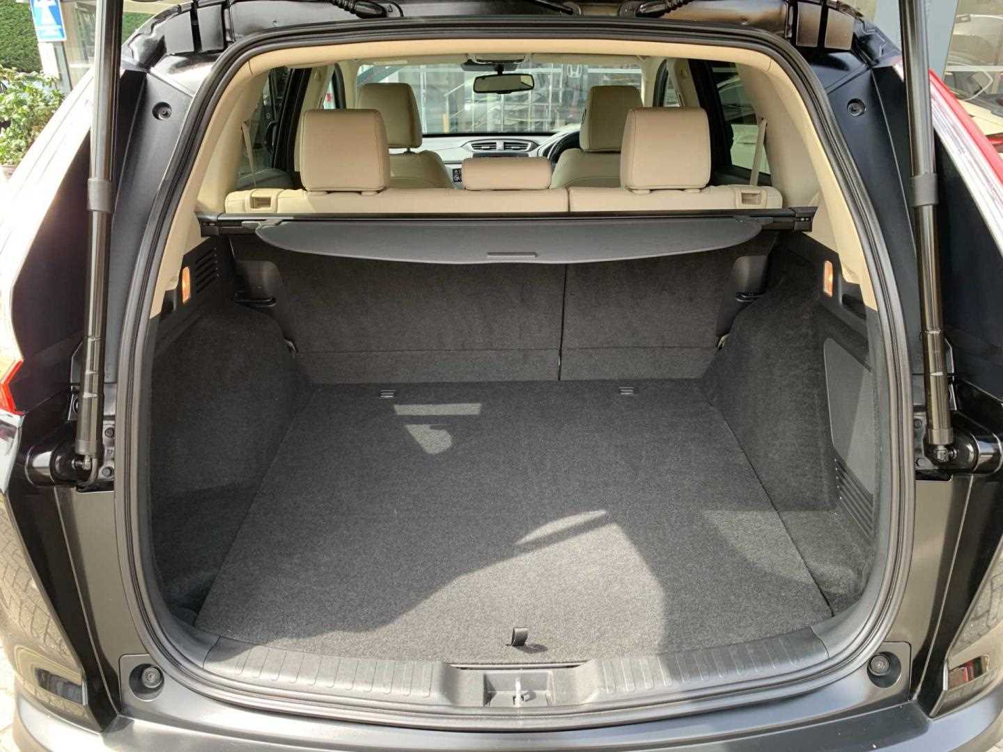Honda CR-V 2.0 i-MMD Hybrid EX 5dr eCVT - Image 13
